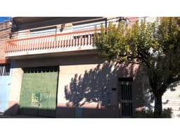 CASA 3 DORMITORIOS CON GALPON