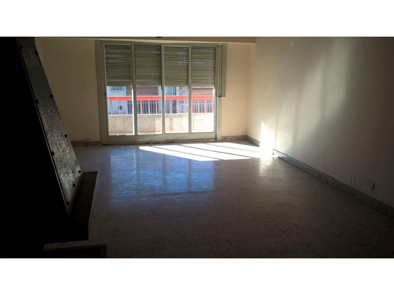 CASA 3 DORMITORIOS CON GALPON — foto 2