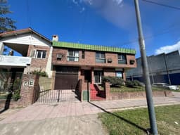 CASA EN ALQUILER *IDEAL USO COMERCIAL/PROFESIONAL* TAMBIEN PUEDE SER PARA VIVIENDA SAN MIGUEL