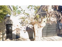 VENTA CASA Y COCHERAS