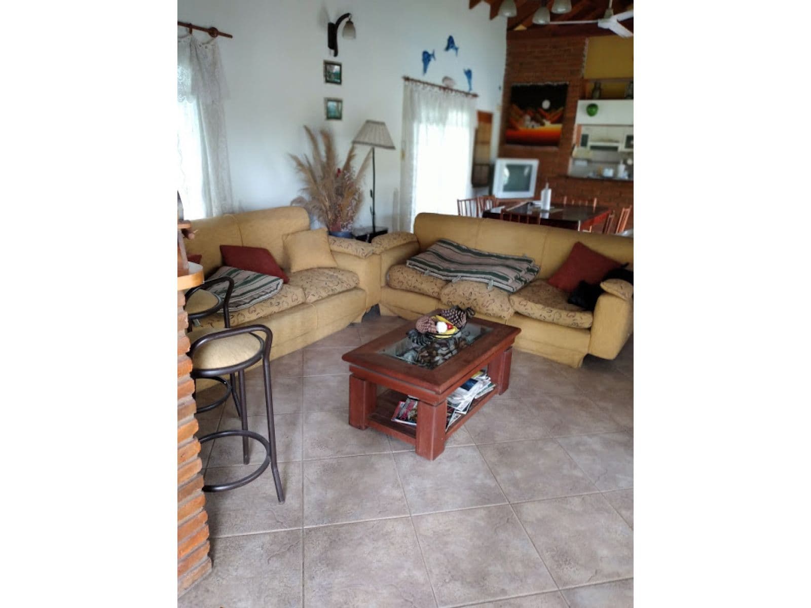 HERMOSA CASA CON TERRENO EN LAS CAROLINAS — foto 8