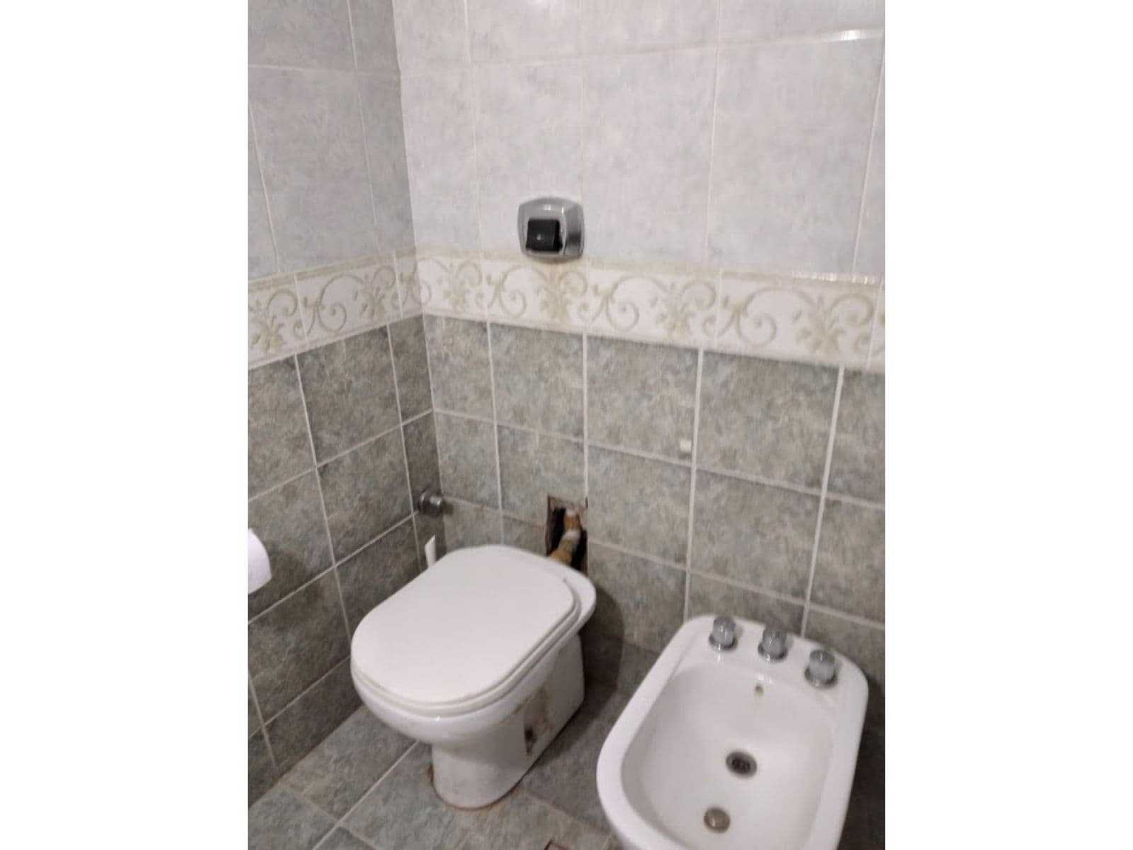 HERMOSA CASA CON TERRENO EN LAS CAROLINAS — foto 12