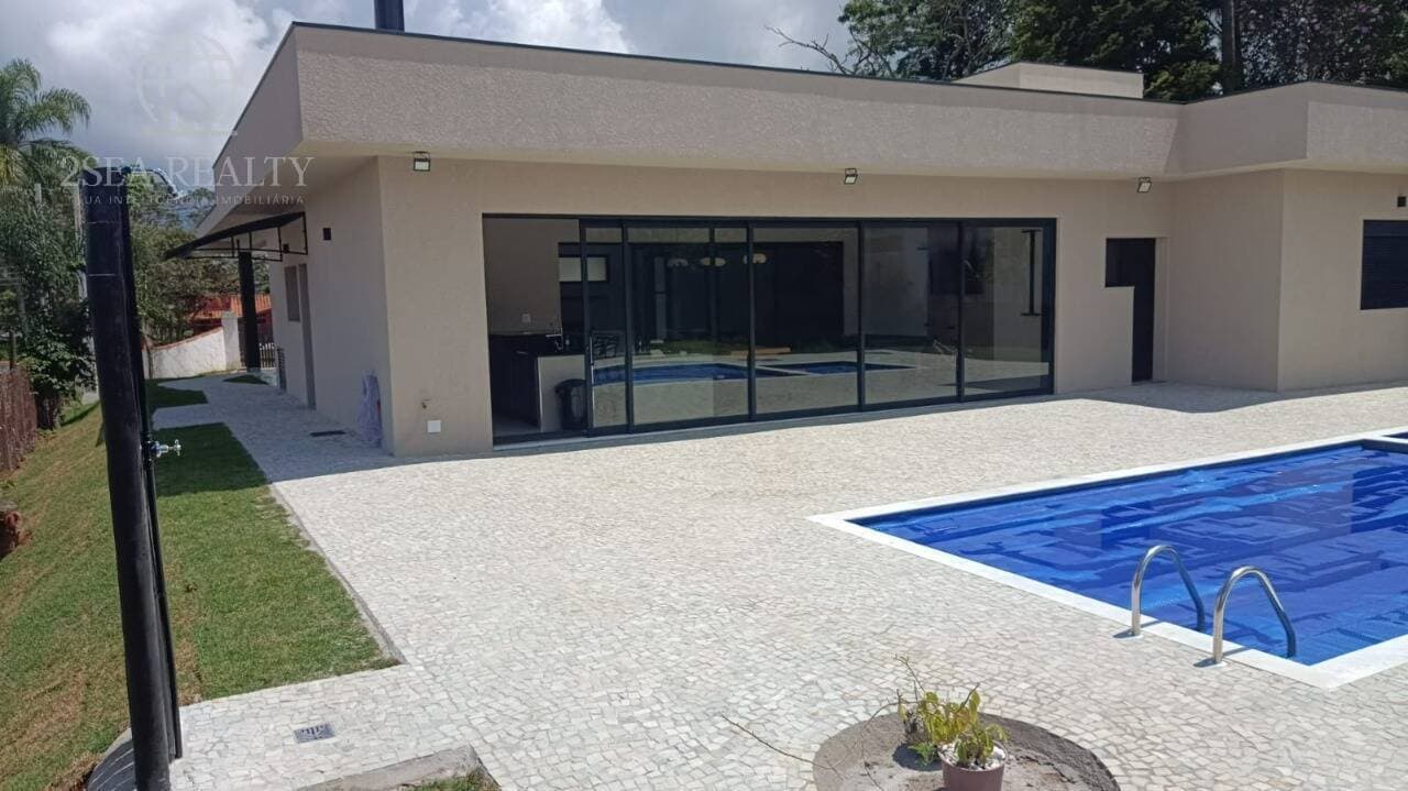 Casa à Venda com Edícula - Valinhos/São Paulo — foto 1