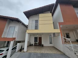 Casa em Condomínio - Mogi das Cruzes, SP no bairro Vila Oliveira