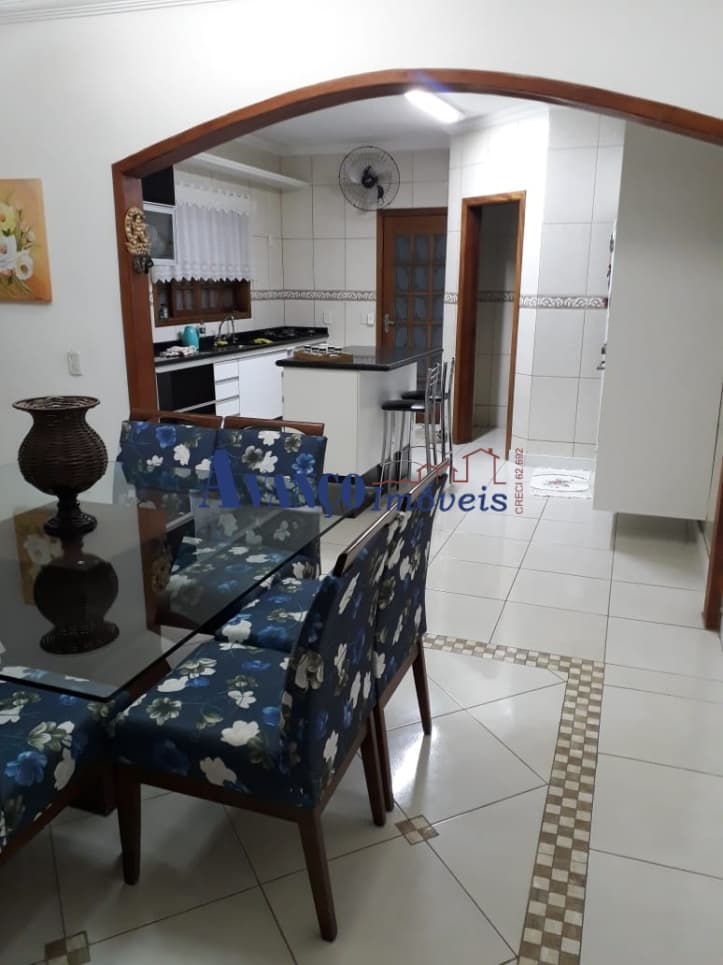 Lindo sobrado com acabamento impecável - Estuda Permutas — foto 5