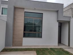 Casa - Santa Luzia, MG no bairro Novo Centro