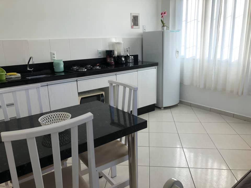 Apartamento locação para 2 pessoas centro de Bombinhas — foto 4