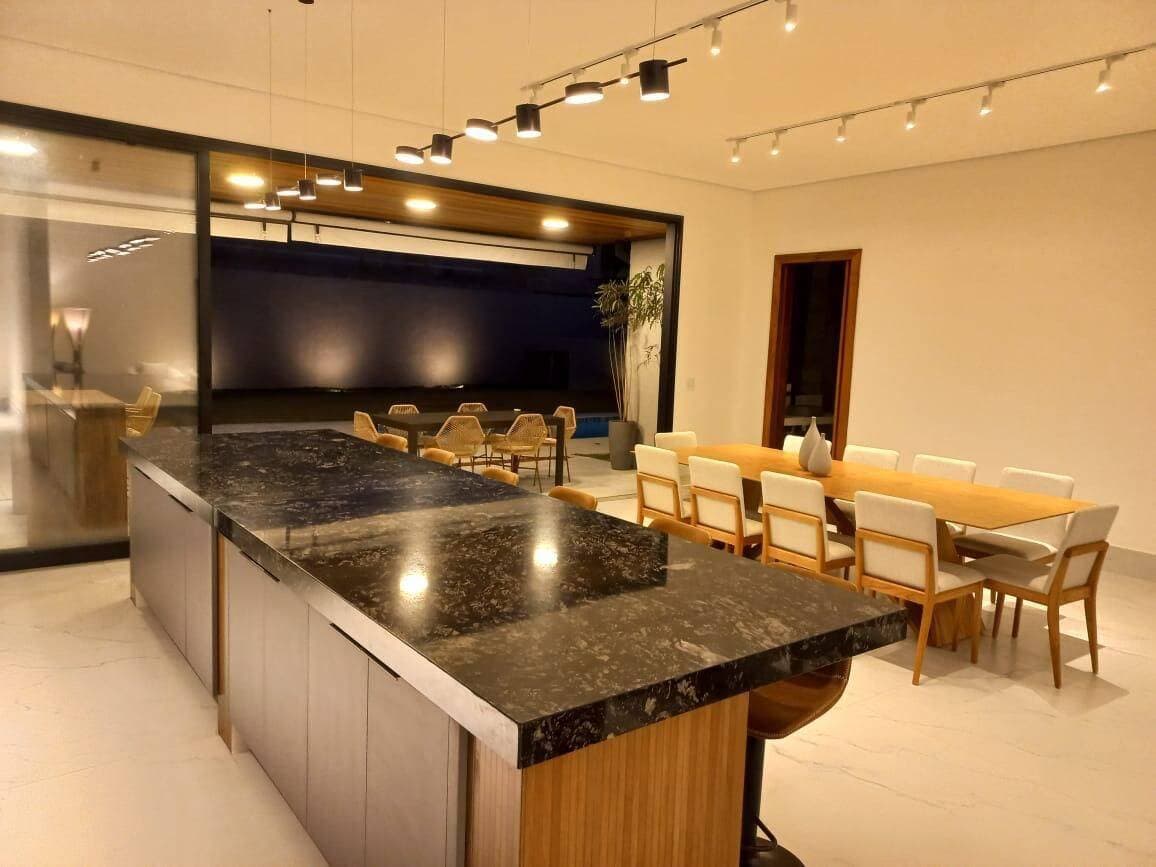 Casa Alto Padrão em Condomínio — foto 15