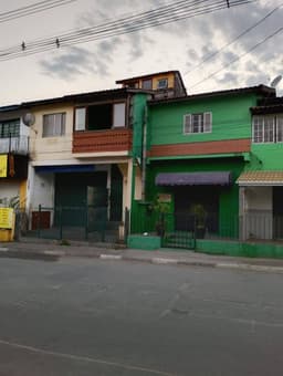 SOBRADO NO BAIRRO DO PORTÃO PARA INVESTIMENTO