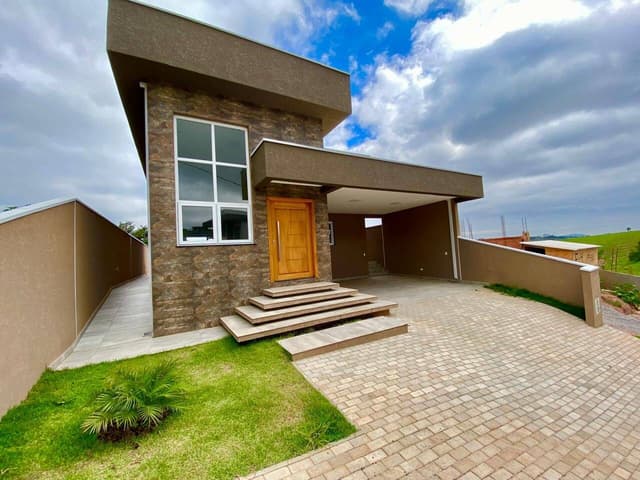 CASA DE ALTO PADRÃO EM CONDOMINÍO EM ATIBAIA
