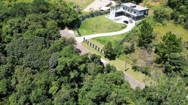 CASA DE ALTO PADRÃO EM MAIRIPORÃ