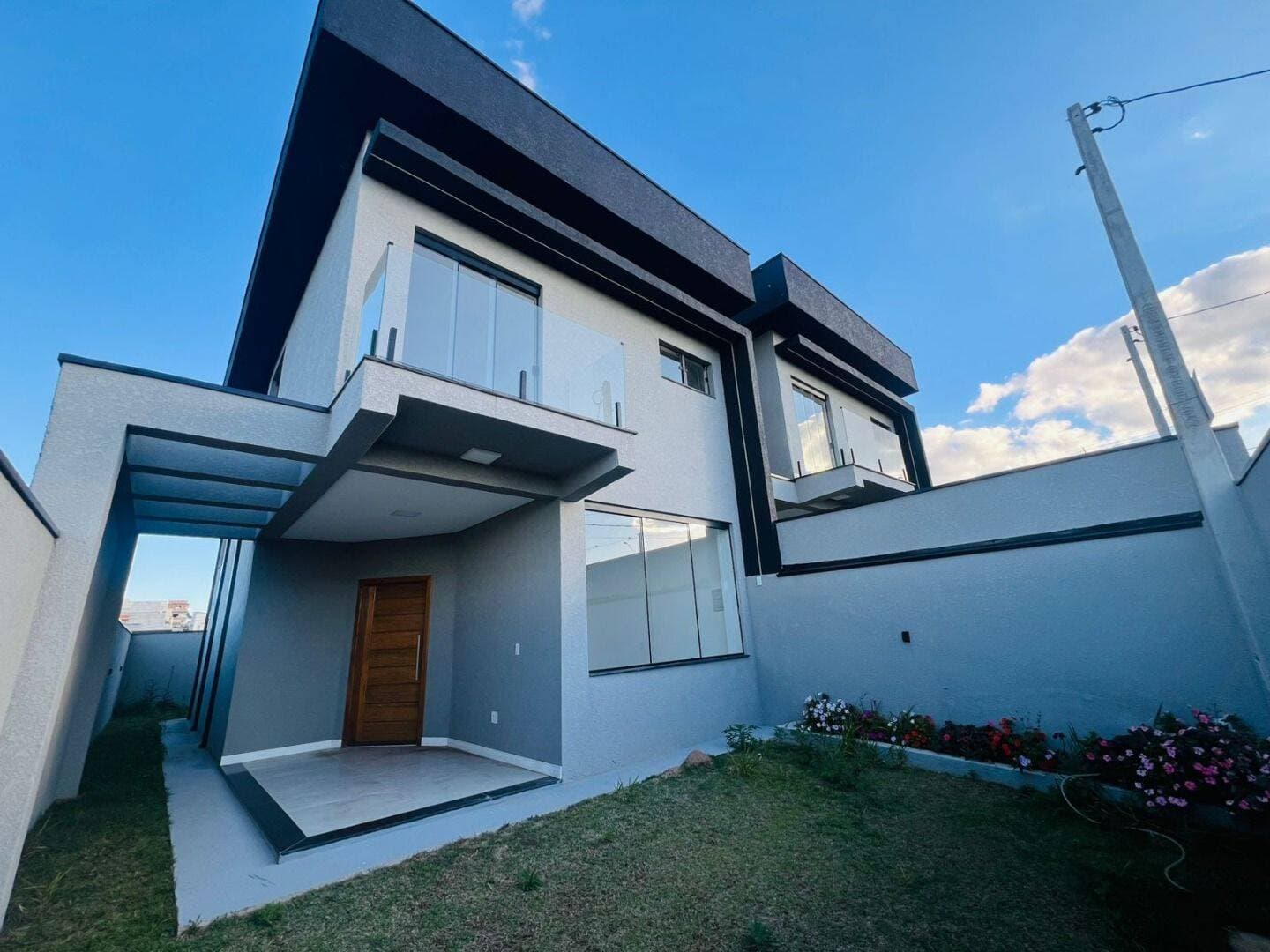 Sobrado á Venda no Vem Viver- Terra PRETA — foto 1