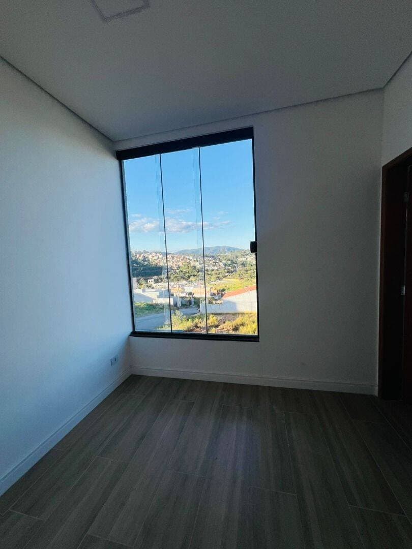 Sobrado á Venda no Vem Viver- Terra PRETA — foto 13