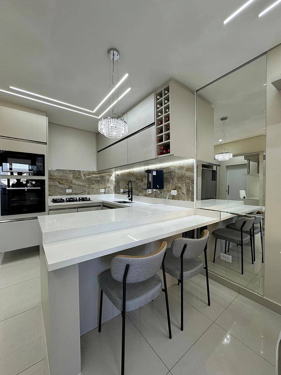 FLAT TOTALMENTE REFORMADO EM ALPHAVILLE — foto 9