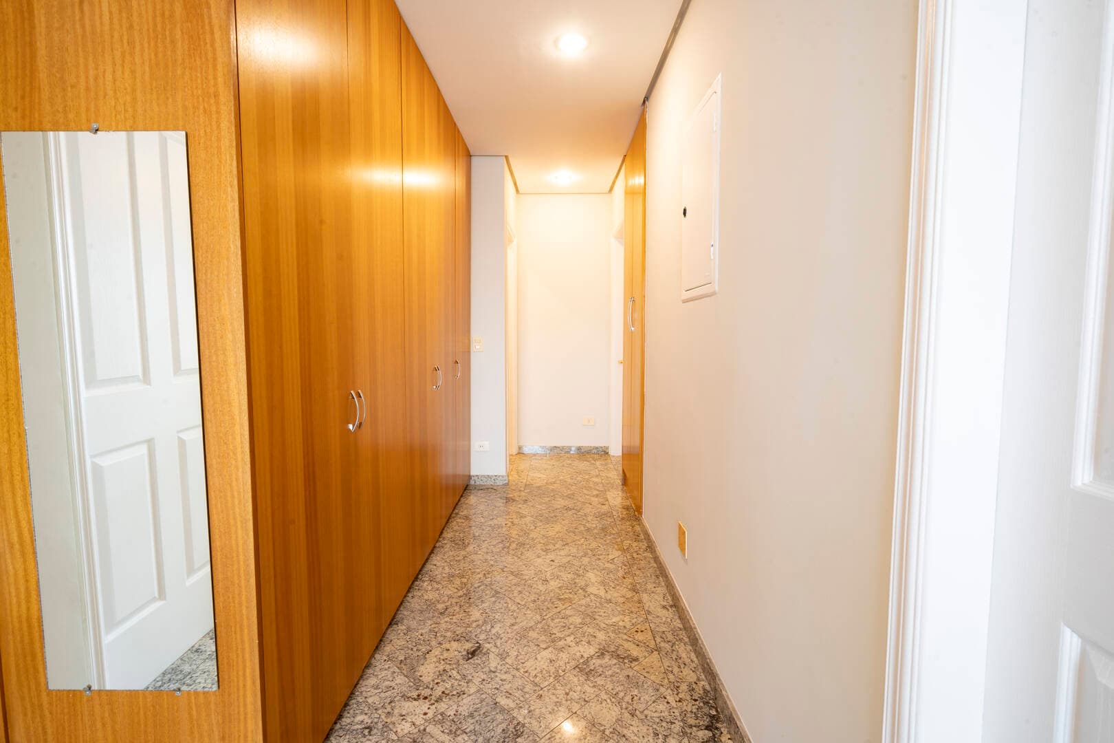 CASA MARAVILHOSA EM ALPHAVILLE - OPORTUNIDADE ÚNICA — foto 7