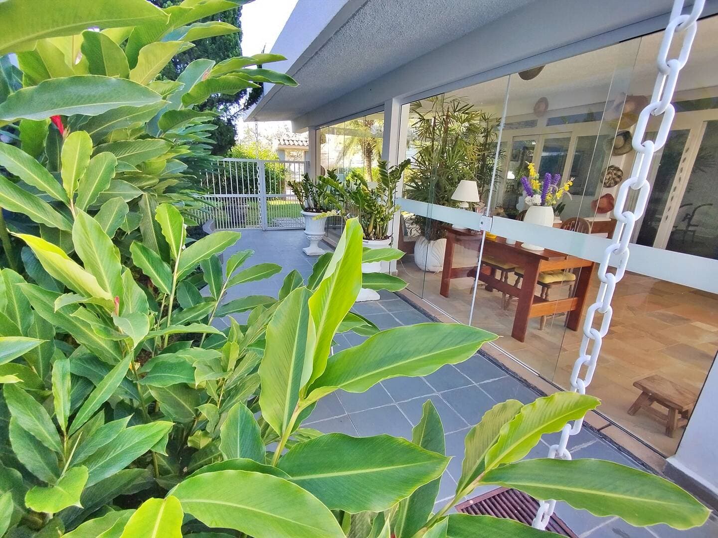 Casa Espaçosa em Localização Privilegiada — foto 6