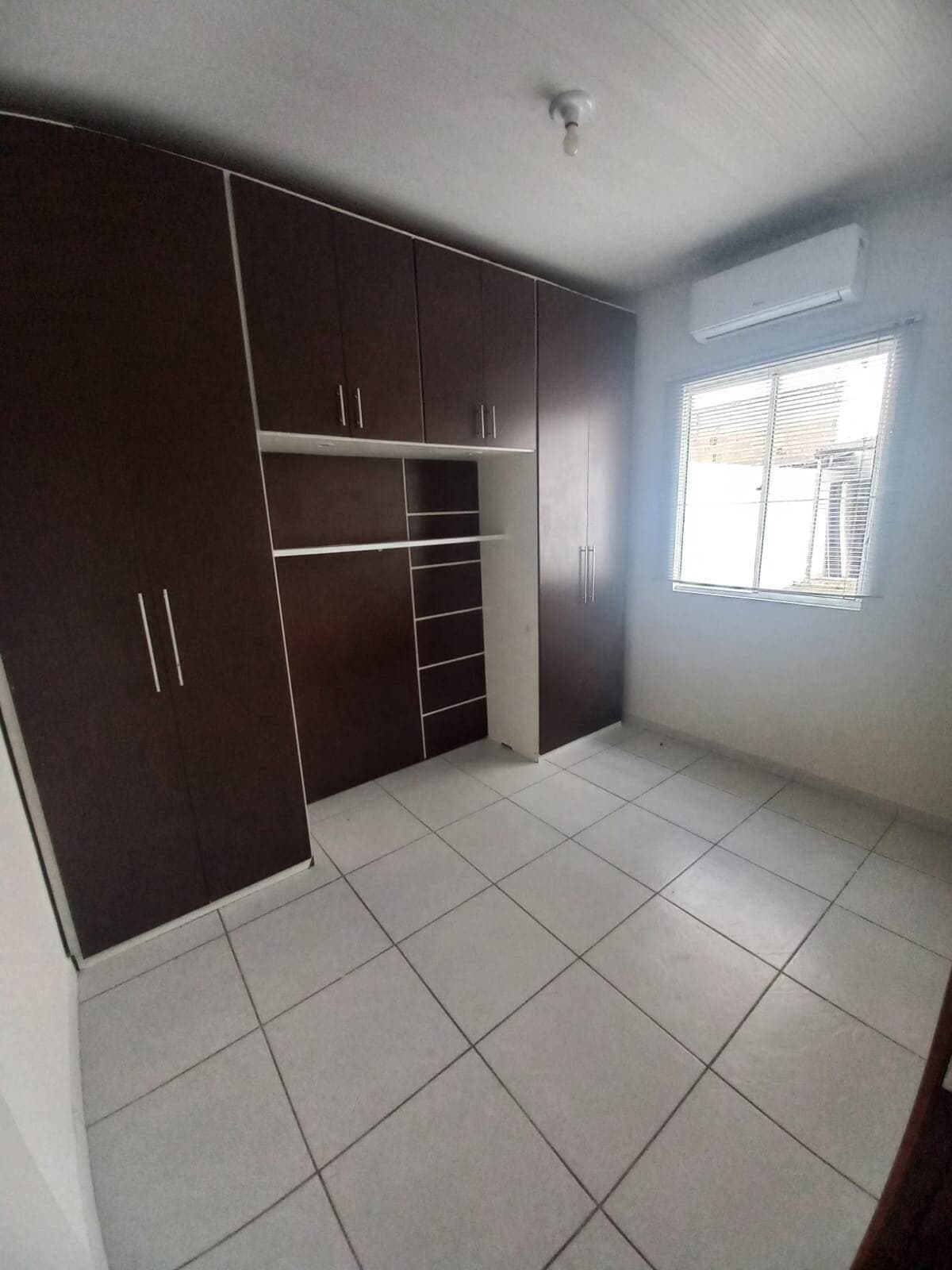 Alugo - Casa 2/4 no condomínio Parque das Araras — foto 7