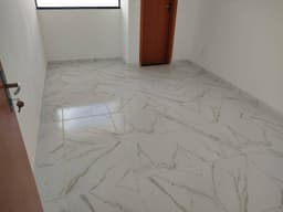 Casa 2/4 sendo uma suíte na Mangabeira.