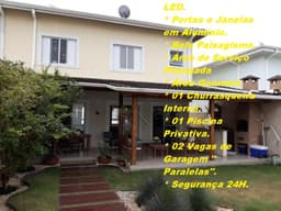 Casa em Condomínio - Jacarei, SP no bairro Vila Branca