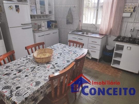 C339 - Bela residência em ótima localização para moradia — foto 5