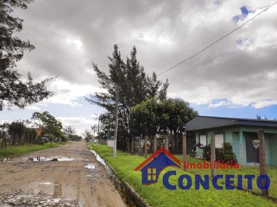 C282 - Excelente residência de esquina a 450 metros do mar — foto 11
