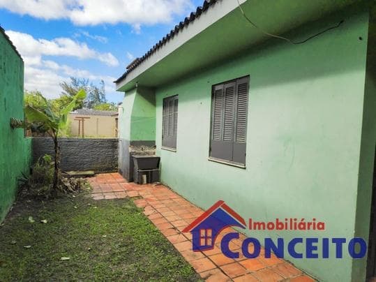 C282 - Excelente residência de esquina a 450 metros do mar — foto 7