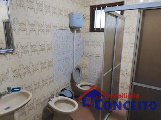 C282 - Excelente residência de esquina a 450 metros do mar — foto 15