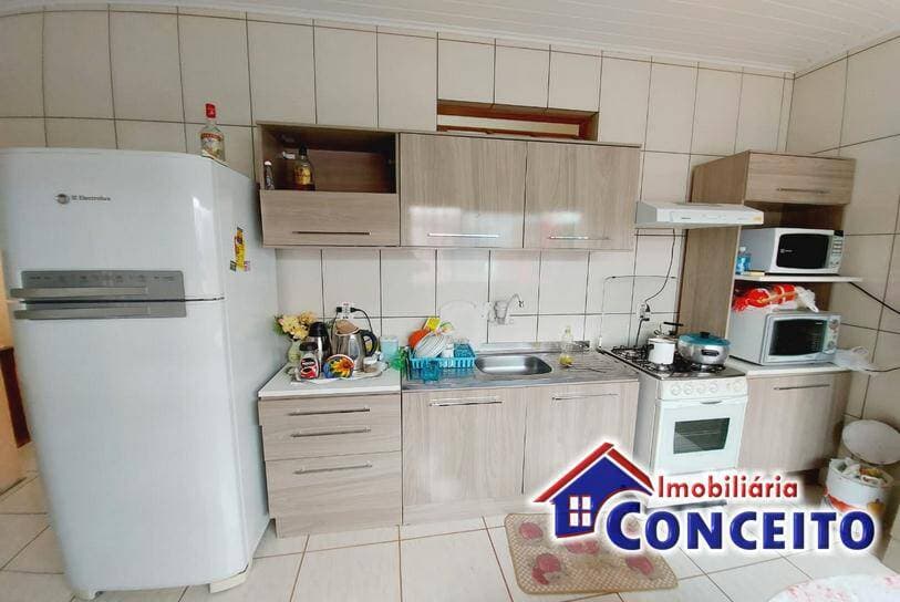 C331 - Excelente residência com 03 dormitórios em região de moradores — foto 13