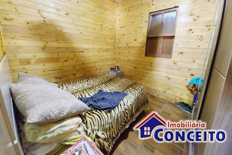 C421 - Excelente residência composta de 03 dormitórios em Albatroz — foto 12