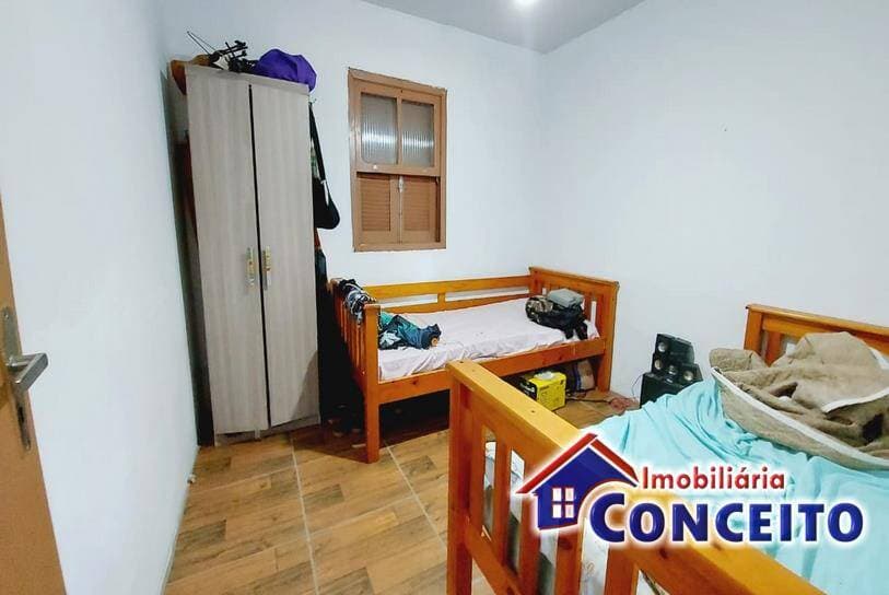 C421 - Excelente residência composta de 03 dormitórios em Albatroz — foto 13