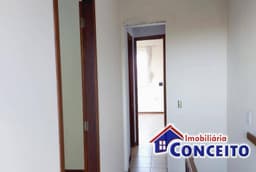 C58 - Excelente residência localizada na Avenida principal