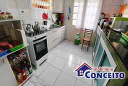 C139 - Ótima residência composta de 02 terrenos