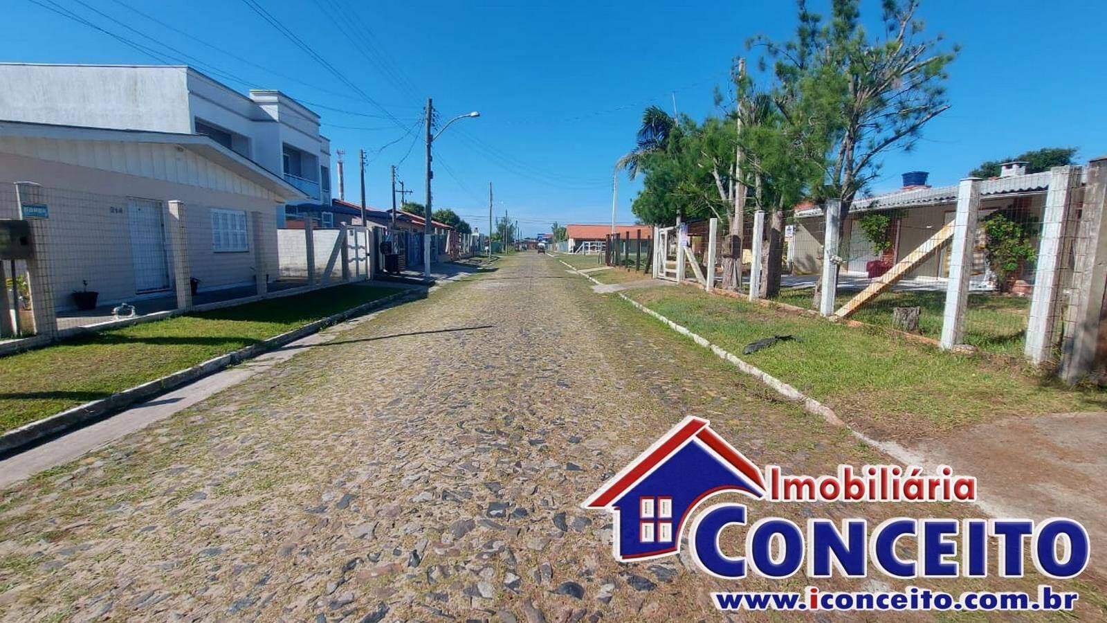 C125 - Residência a 400 metros do mar com 02 terrenos em Marisul — foto 8