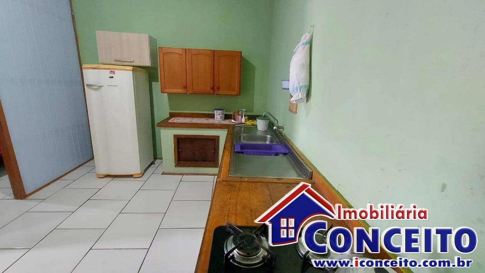C127 - Sobrado com 4 dormitórios em excelente localização — foto 12