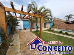 C1067 - Excelente chalé com 4 dormitórios no Centro de Imbé