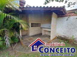 C1079 - Ótima residência com 5 dormitórios no Centro de Imbé/RS