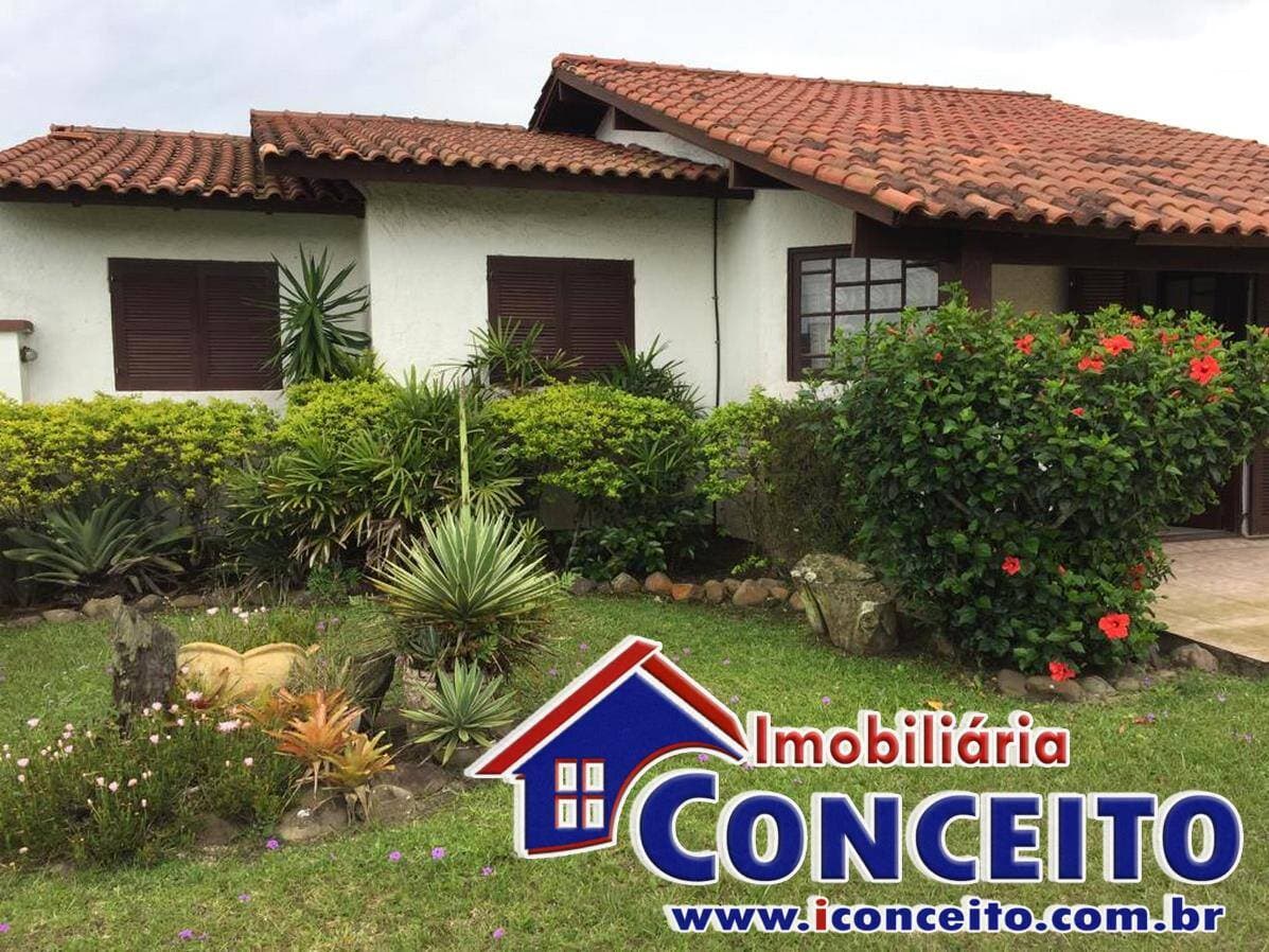 C1087 - Linda residência a 450 metros do mar no Centro de Imbé — foto 1