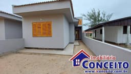G06 - Excelente geminado a 100 metros do mar no balneário Mariluz