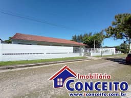 C806 - Linda residência com 3 dormitórios localizada em Santa Terezinha