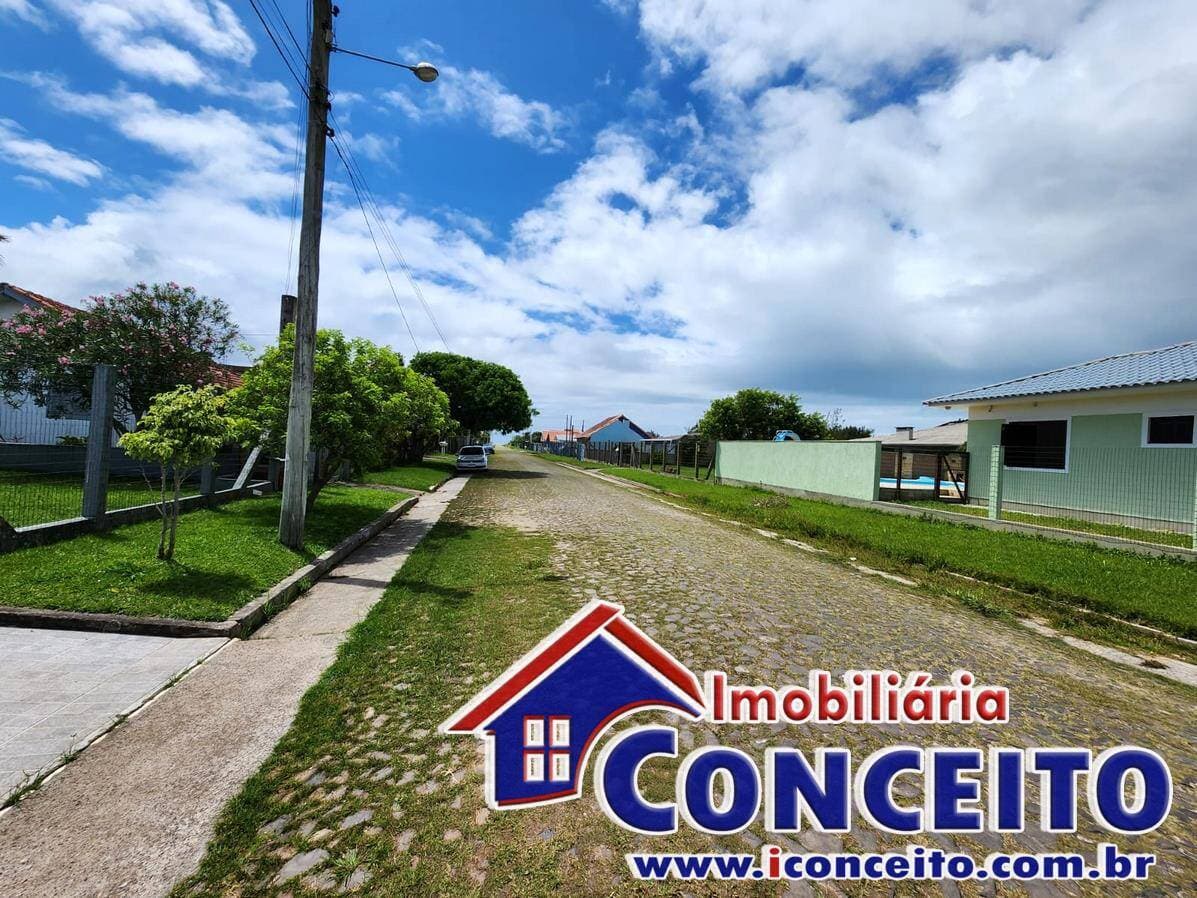 C822 - Residência de esquina com 4 dormitórios em Santa Terezinha — foto 8