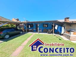 C828 - Residência com 3 dormitórios localizada no balneário Mariluz