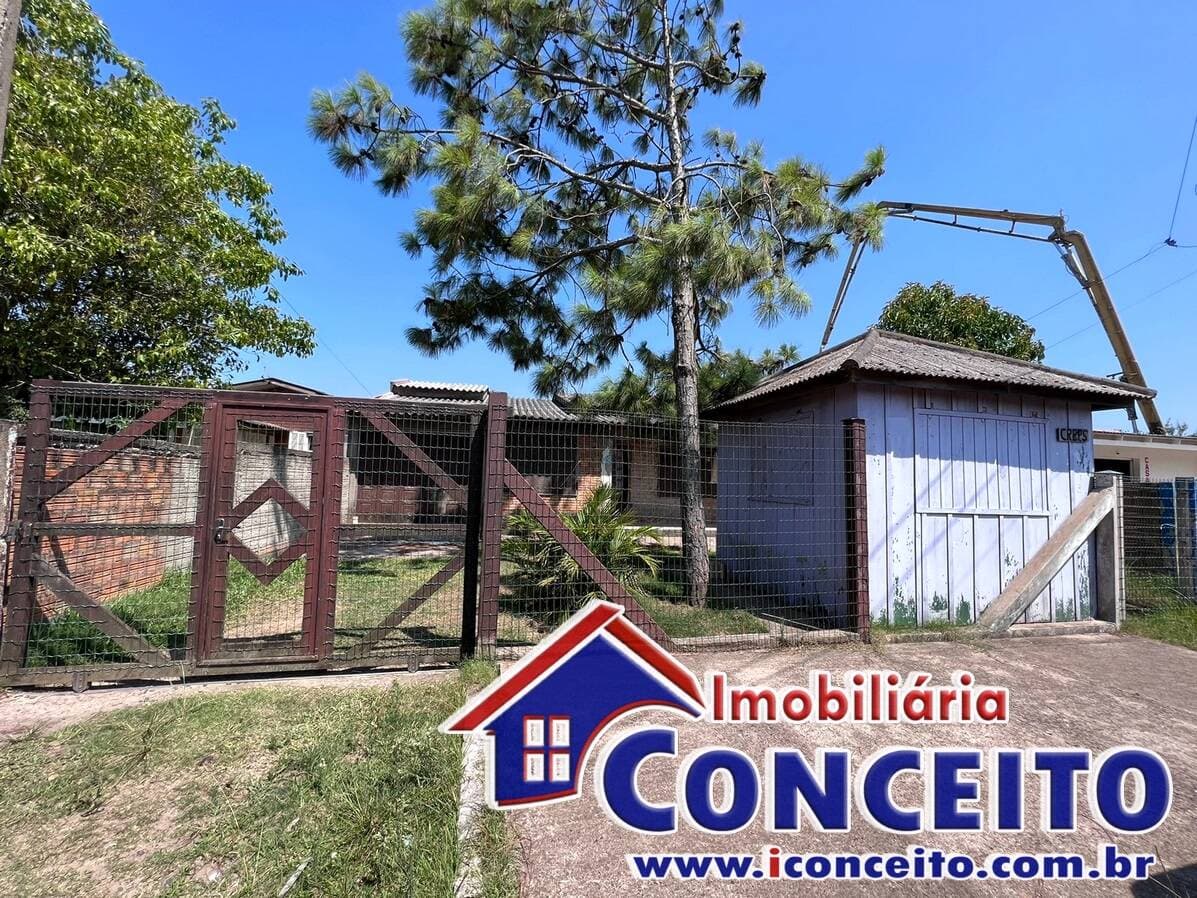 C830 - Residência com 3 dormitórios localizada no balneário Albatroz — foto 1