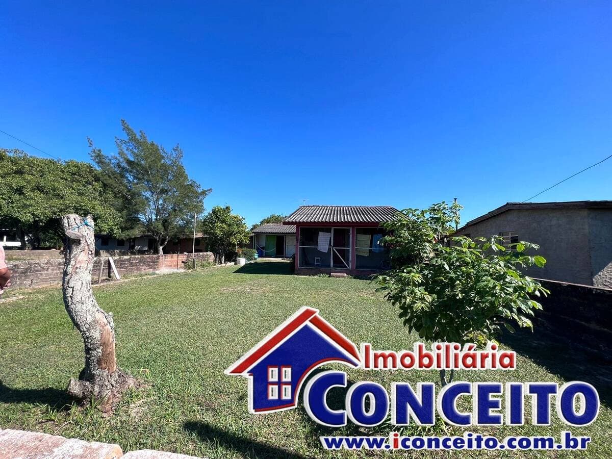 C12 - Residência com 3 dormitórios localizada no balneário Mariluz — foto 15