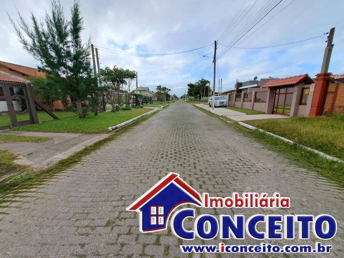 C1093 - Linda residência com 3 dormitórios localizada no Centro de Imbé — foto 3