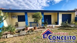 C894 - Excelente residência com 3 dormitórios localizada em Mariluz