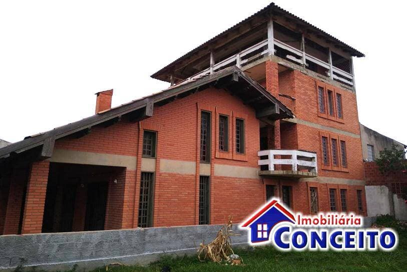 C207 - Excelente residência com 06 dormitórios a 400 metros do mar — foto 13