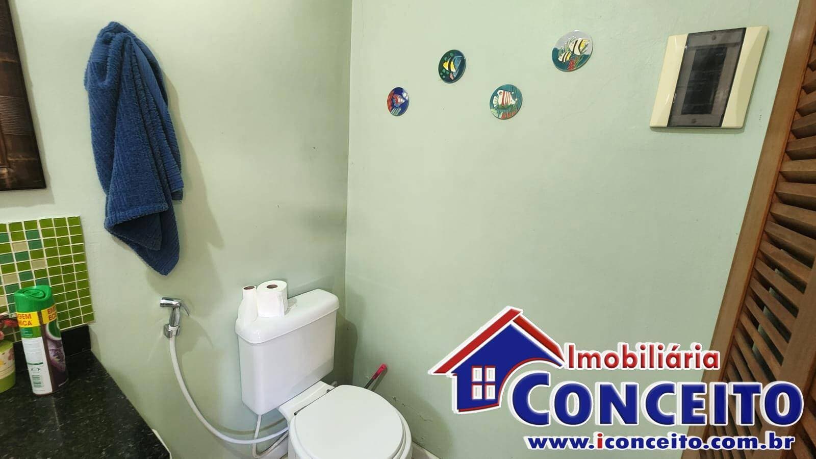 C271 - Linda residência com piscina localizada em Mariluz — foto 1