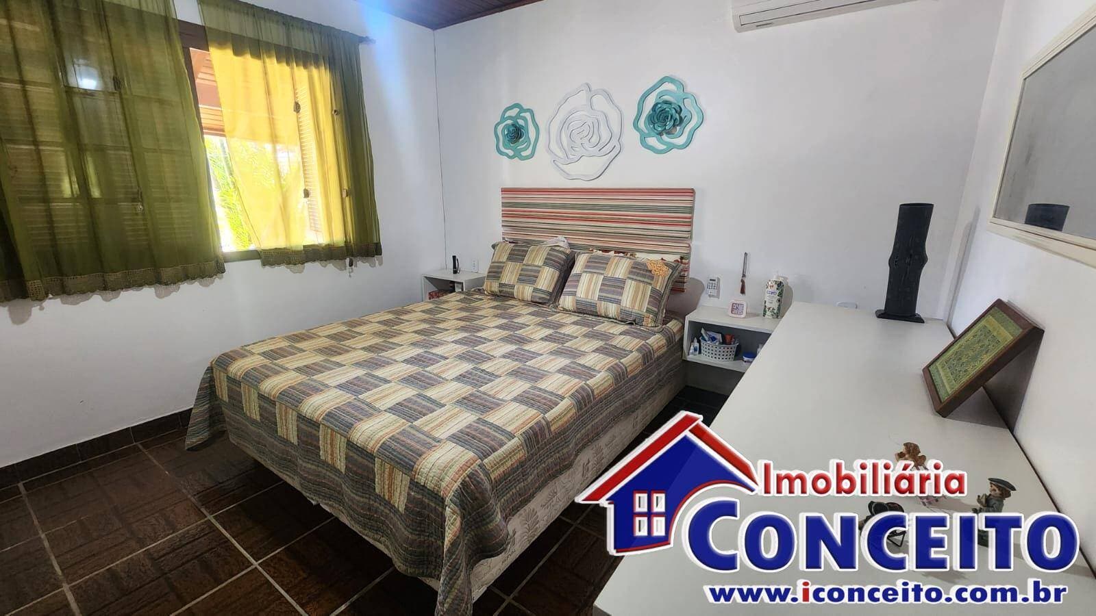 C271 - Linda residência com piscina localizada em Mariluz — foto 13