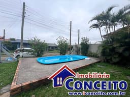C309 - Excelente residência a 100 metros do mar em Santa Terezinha