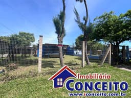 C314 - Residência composta de 3 dormitórios em excelente localização